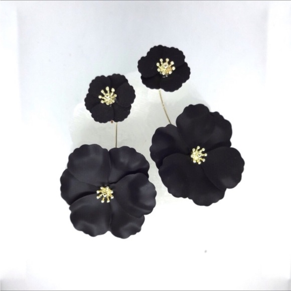 Black Double Flower Earrings - Picture 3 of 7